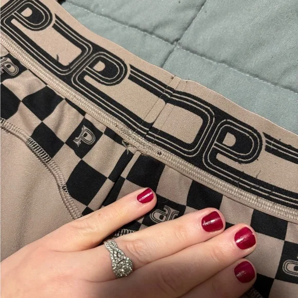 VICTORIA’S SECRET PINK Active Tan and Black Checkered Leggings Womens Size XXL - Picture 6 of 8